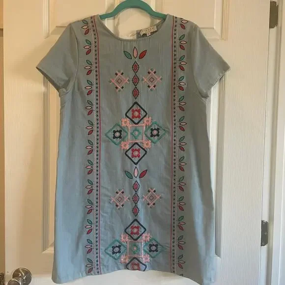Hayden Los Angeles light blue embroidered Shift Dress size medium - Picture 1 of 16